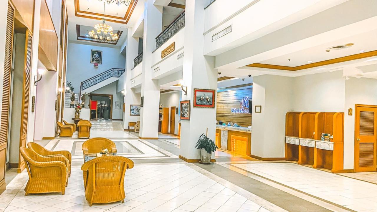 K Park Grand Hotel Sha Plus Certified Surat Thani Exteriör bild