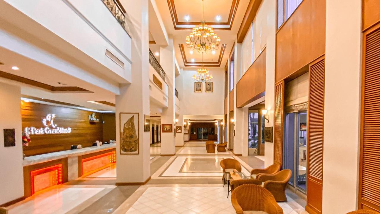 K Park Grand Hotel Sha Plus Certified Surat Thani Exteriör bild
