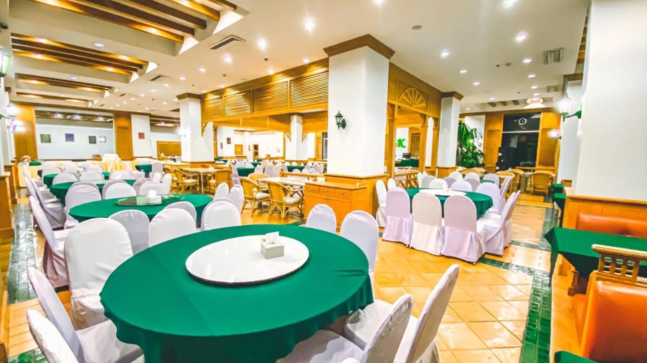 K Park Grand Hotel Sha Plus Certified Surat Thani Exteriör bild