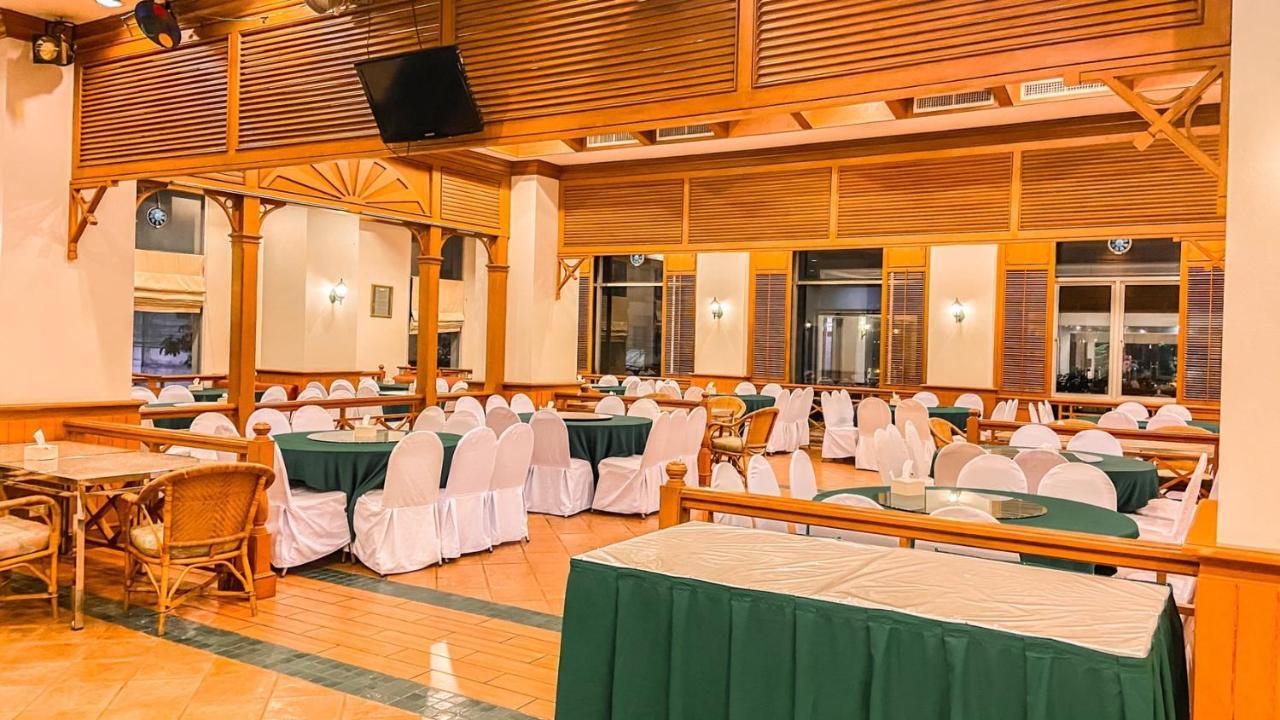 K Park Grand Hotel Sha Plus Certified Surat Thani Exteriör bild