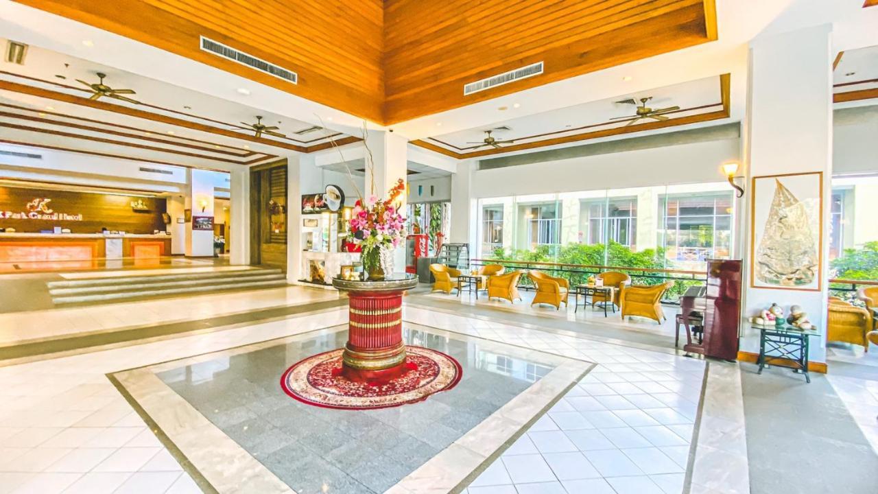 K Park Grand Hotel Sha Plus Certified Surat Thani Exteriör bild