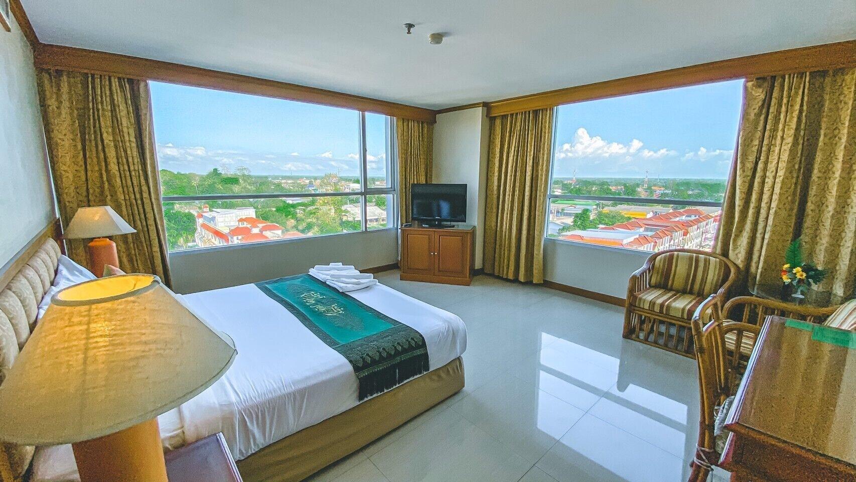 K Park Grand Hotel Sha Plus Certified Surat Thani Exteriör bild